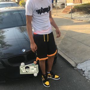 Meet your Posher, Dennis